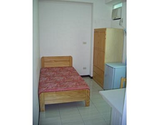 華醫學生套房近仁德交流道家樂福特力屋 - Image 3
