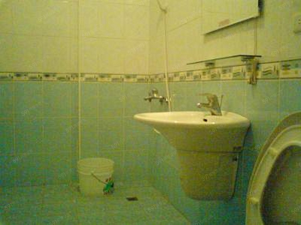 雅房~共用衛浴設備