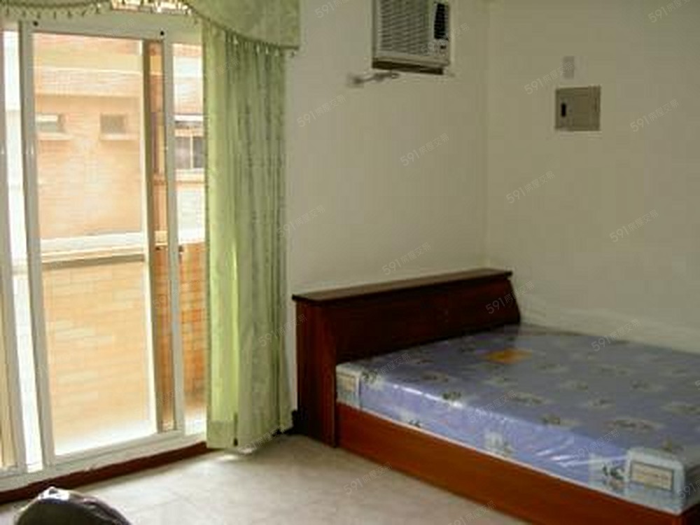 室內向外照，新床舖