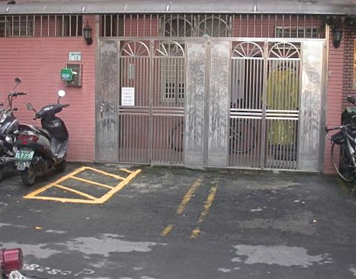 近捷運新莊站免水費網路第四台鬧中取靜 - Image 2