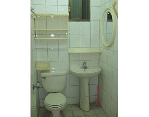 潔美洗衣坊樓上 - Image 1