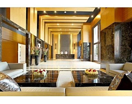 捷運市政府站*世界之心*中港路文心路口 - Image 1