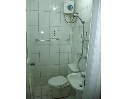 屋主自租/中科大/一中商圈/中國醫/中友百貨/陽台/機車 - Image 3