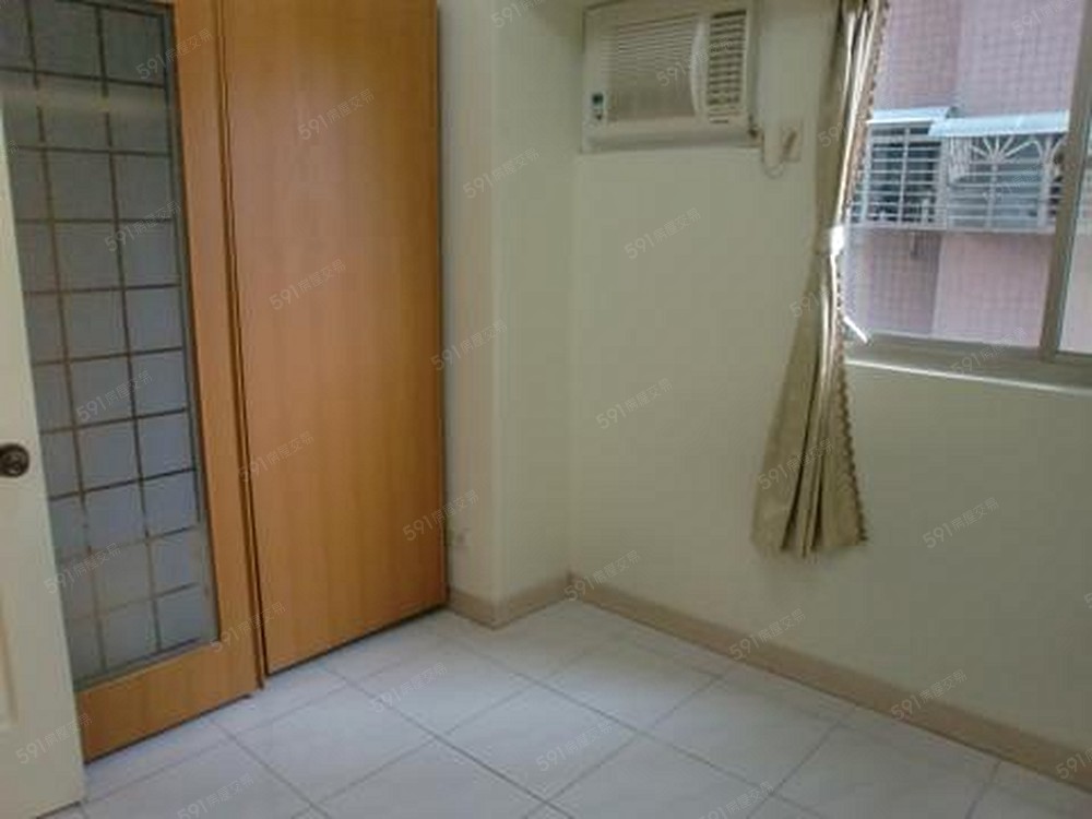 第三個房間~附有多功能衣櫥