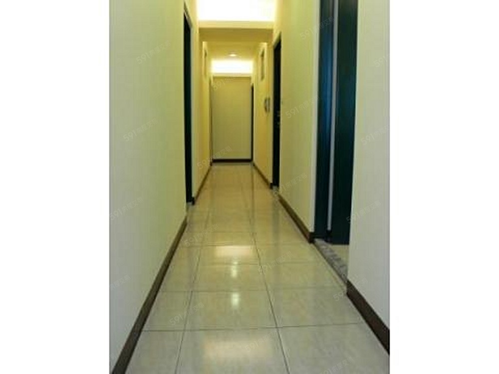 明亮的走道