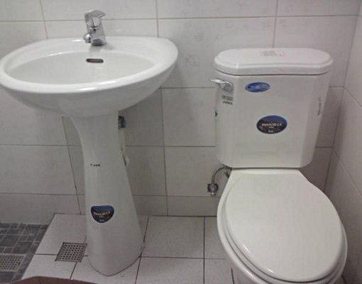 全新套房浴室開窗含寬頻網路電視哦 - Image 9