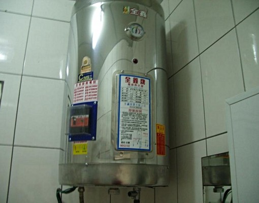 近園區明湖二街上有停車場可租 - Image 10