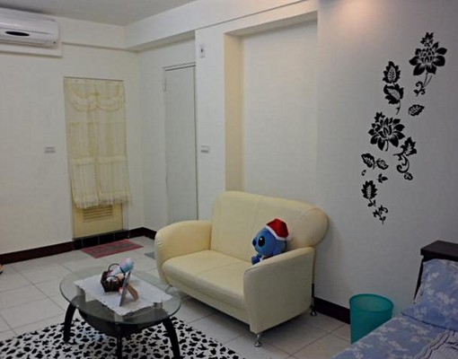 稀有大套房釋出近市政府/遠百可租補 - Image 2