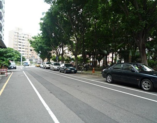 可租補太原路三段綠園道獨立套房 - Image 1