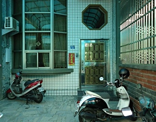 金馬路(矽品燦坤旁)套房出租 - Image 3