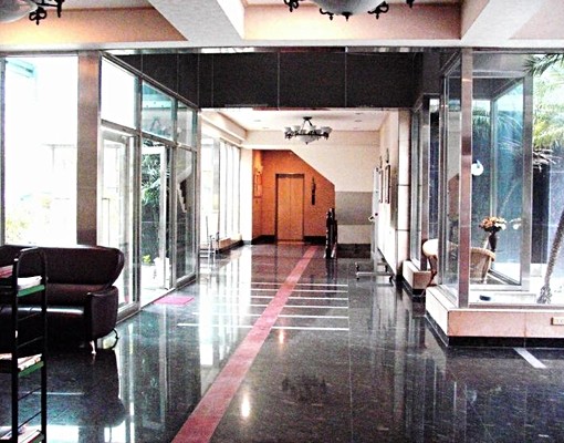 可租補4房2廳2衛💛新光大遠百💛捷運市政府站旁平面車 - Image 1