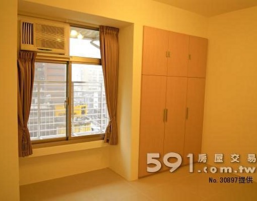交通生活便利旁邊有停車場裝潢雅致家具齊全 - Image 5