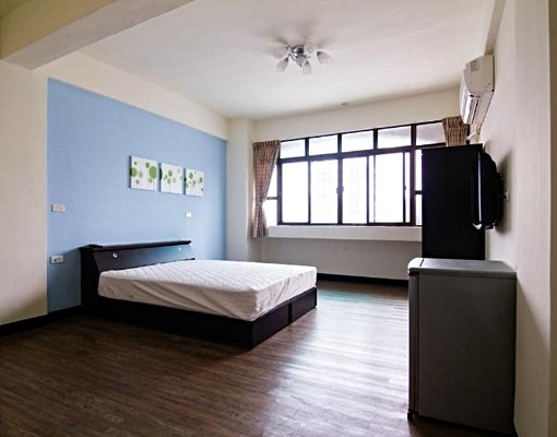 近三多商圈全新裝修獨立套房(生活機能佳) - Image 1