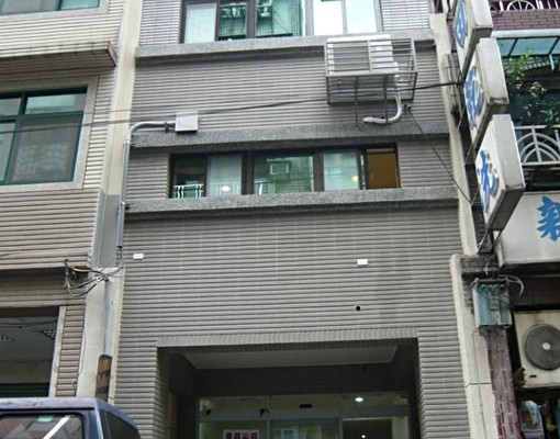 飯店式管理電梯大套房 - Image 1