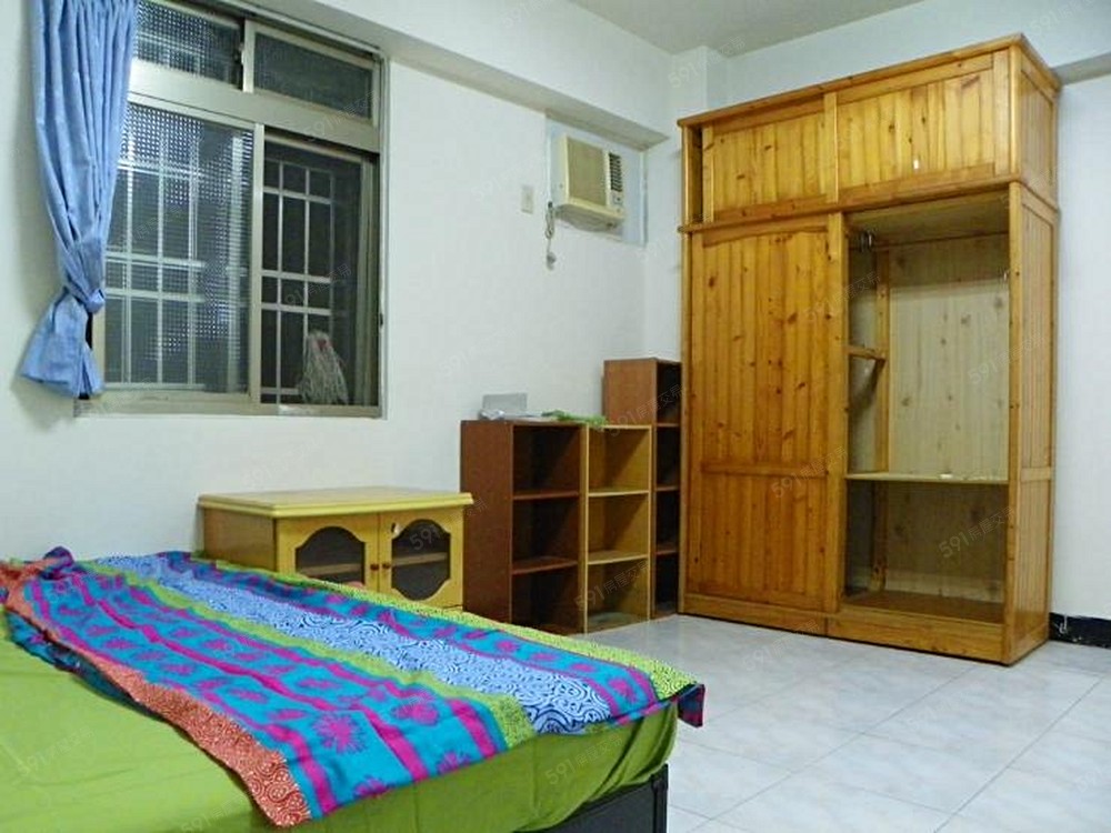 學生雙人大套房~放大照