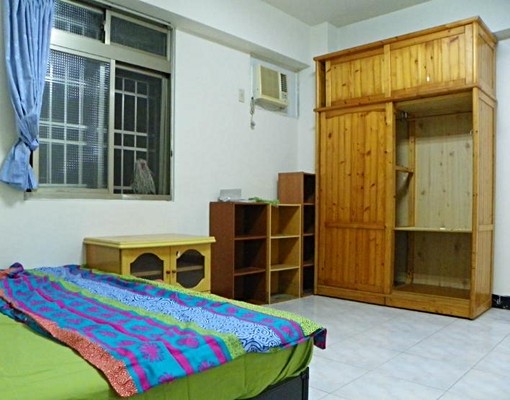 學生雙人大套房(有電梯/建工路＆民族路)建工路７０７巷 - Image 1