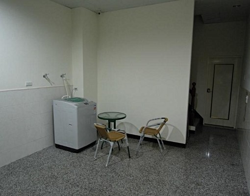近高醫全新套房-特價7500元 - Image 2