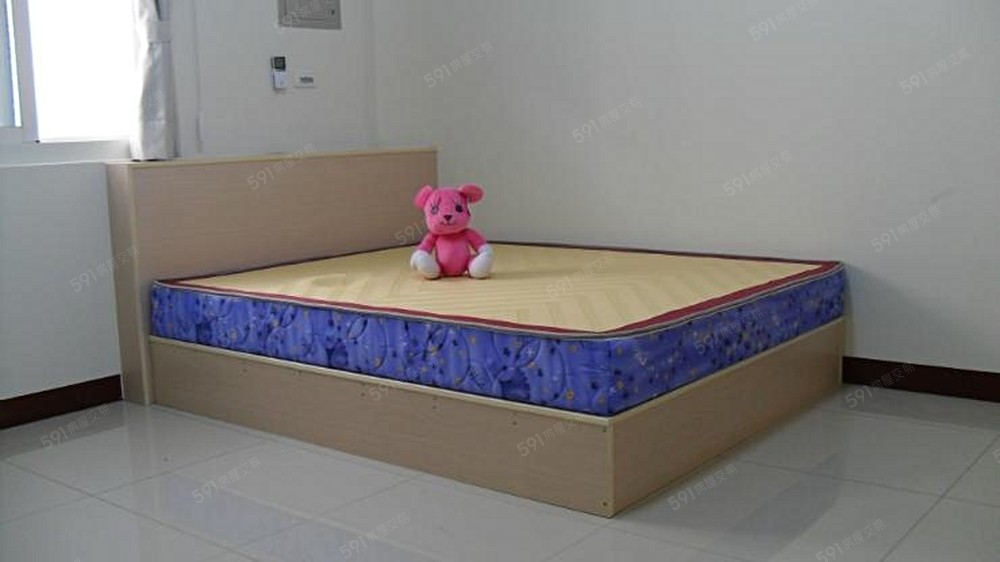 大大的雙人床
好睡好眠