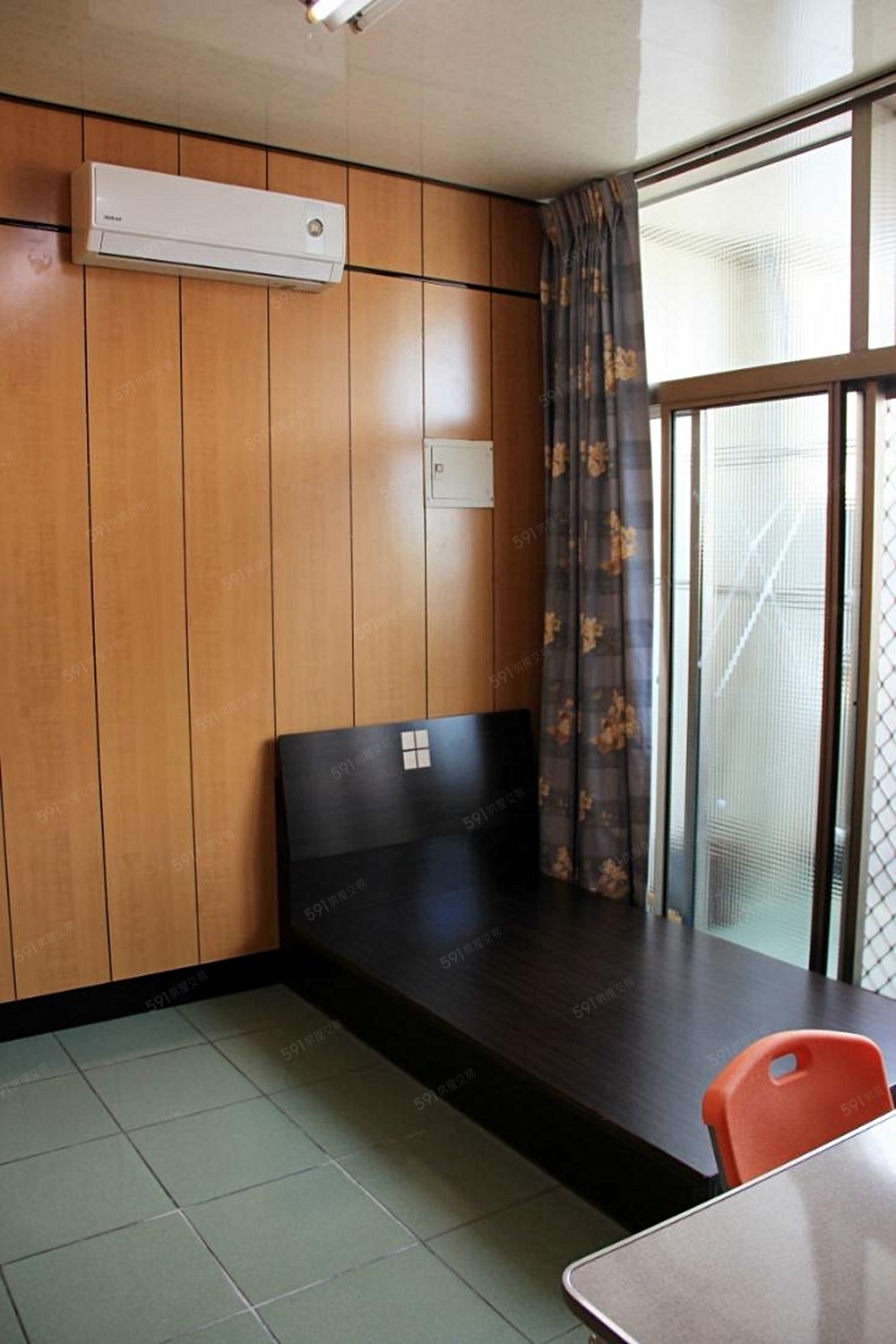 大面落地窗與陽台,自然採光又通風