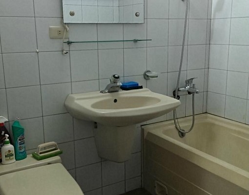 超大套房2面開窗採光好,可貓寵,一只皮箱可入住,生活機能佳 - Image 5