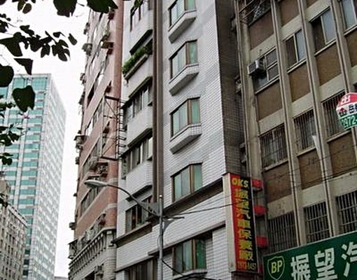 捷運三重站重新橋邊高樓景觀三房(可租補可養寵) - Image 1