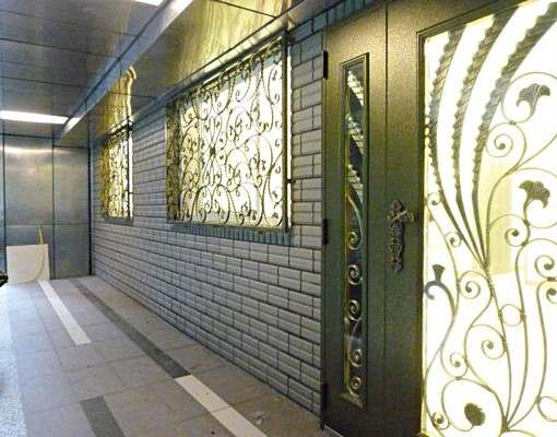 裕隆城旁一樓.超大廳房.有前庭車位. - Image 1