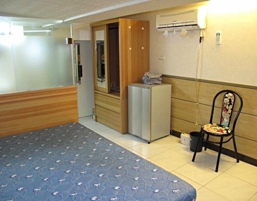 土城優質套房/近捷運公車站/免爬高/生活機能佳/獨立衛浴 - Image 7