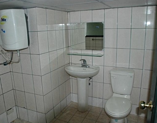 嘉義基督教醫院.耐斯商圈大套房(有客廳) - Image 2