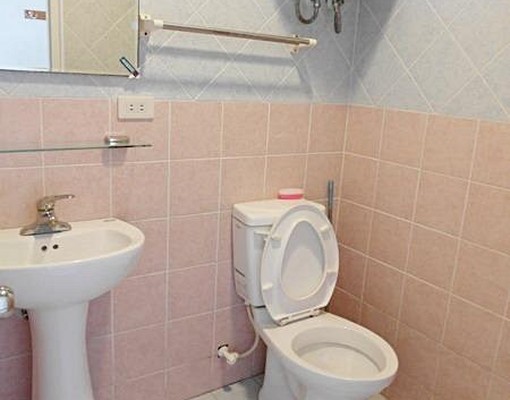 近一中街/中國醫/SOGO百貨~採光套房~可租補短租 - Image 7