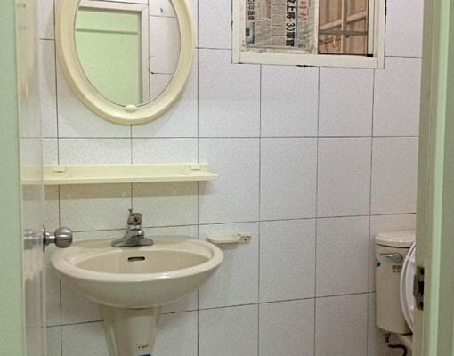 商業大學正對面套房出租 - Image 2