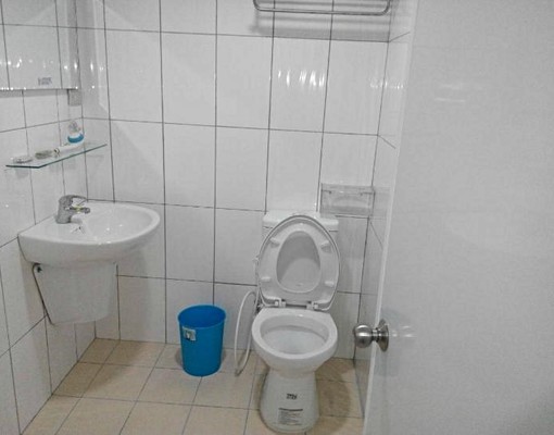 後驛捷運出口大廈新建學生分租套房 - Image 6