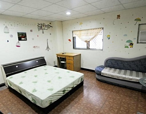 東海大學商圈7間套房外加店舖 - Image 1