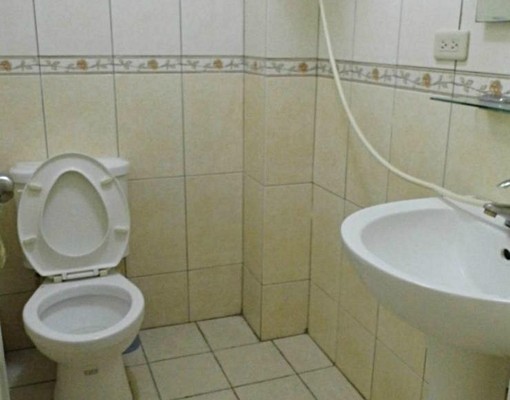 清幽陽台~室內機車位套房 - Image 2