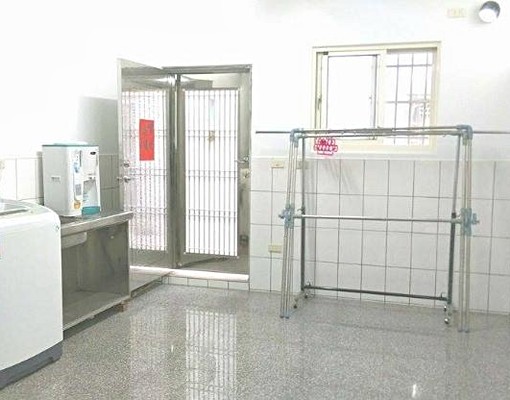 南屯新裝潢套房/採光好/近學區、市場及交流道 - Image 3