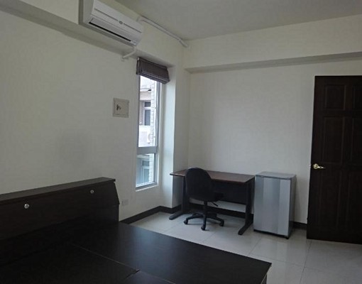 全聯星巴克雙採光陽台大主臥(附機車位) - Image 3