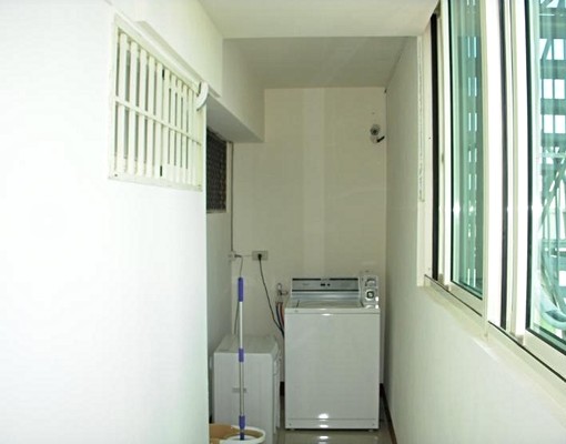 三民路上/全新套房/近矽品、家樂福 - Image 4