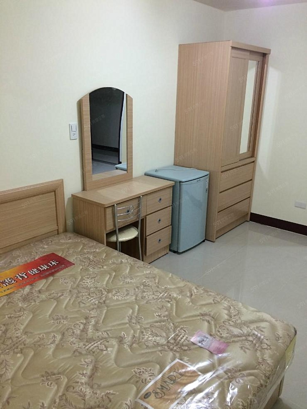 海山捷運出口100公尺內全新套房完工 - Image 1