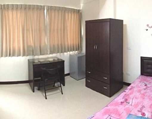 {套房}環境舒適,獨立個人洗衣機,可租補 - Image 1