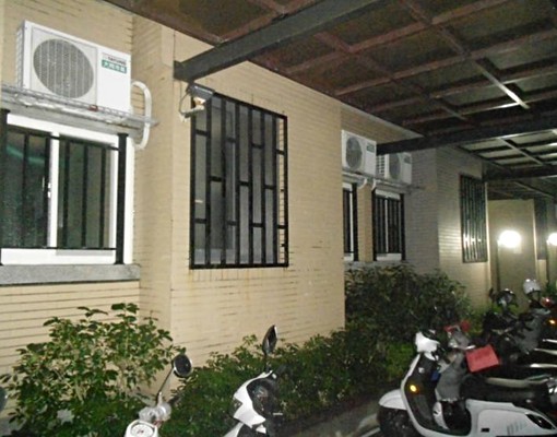 簡單、乾淨配備齊全安全套房 - Image 1