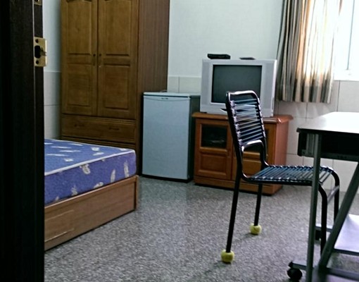 成大醫學院旁電梯套房、陽台窗戶隔音設備好 - Image 7