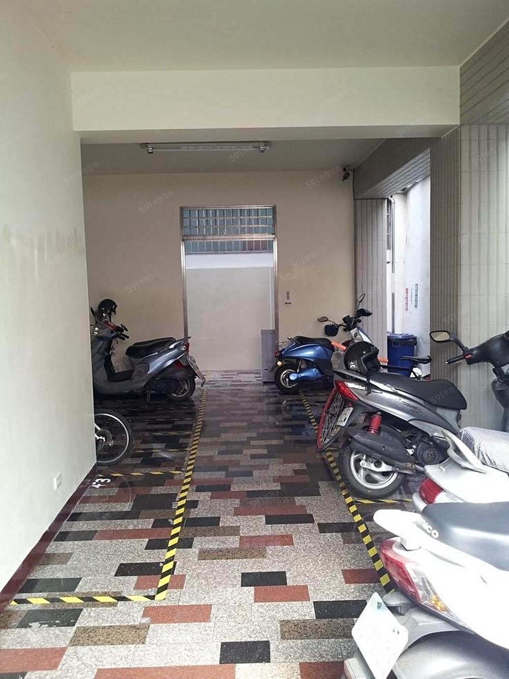室內停車場