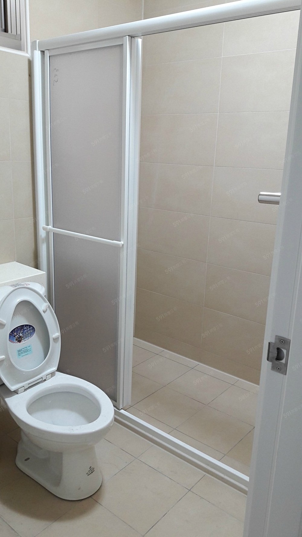 乾濕分離,且空間大的廁所