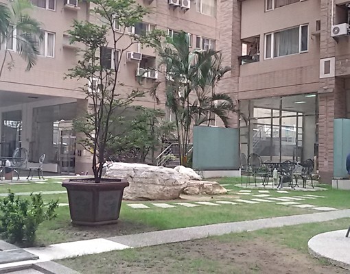 摩登樓中樓(只接受季繳優惠價4.3萬)謝絕小家庭 - Image 7