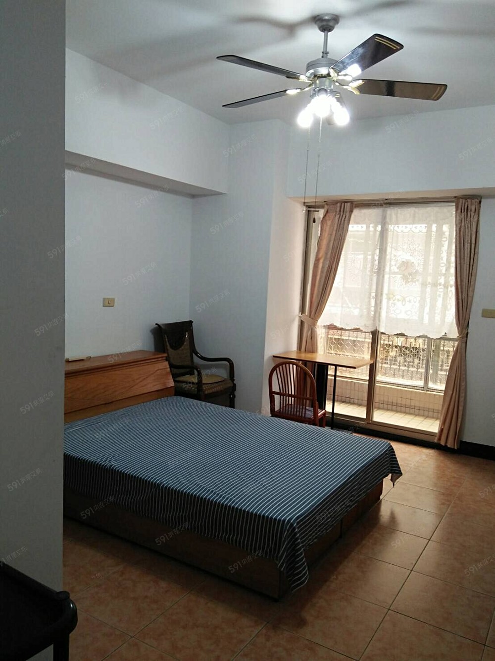 大門玄關入口,空間寬廣