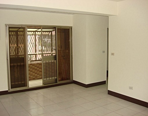 正3房運河旁優質住家可申請租屋補助(平車另計) - Image 1