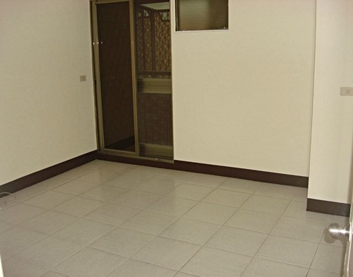 正3房運河旁優質住家可申請租屋補助(平車另計) - Image 4
