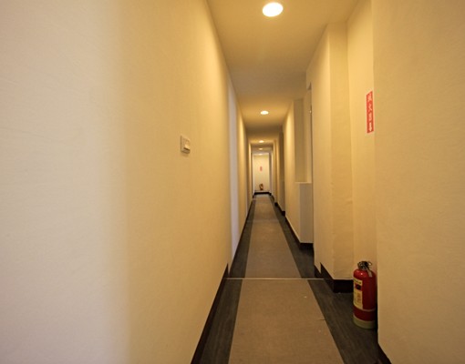 捷運菜寮站附美裝潢家具家電精緻陽台套房 - Image 9