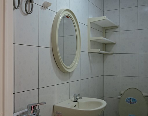 近高科大走路約3-5分,且近鼎山家樂福。 - Image 4