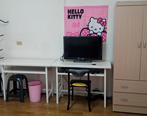 鳳山國中瑞興國小鳳山火車站~優質女雅房 - Image 2