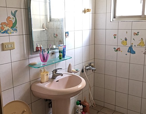 出租電梯大樓近國小國中環境好 - Image 3